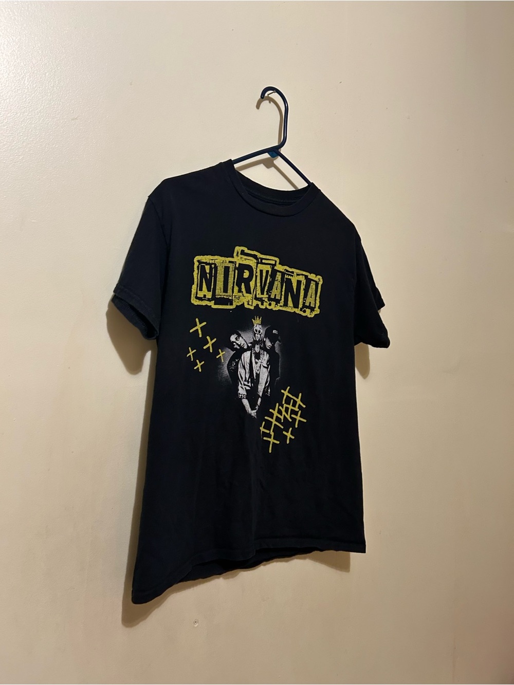 NIRVANA Black Short Sleeve Graphic Tee with Yellow Print Sz M